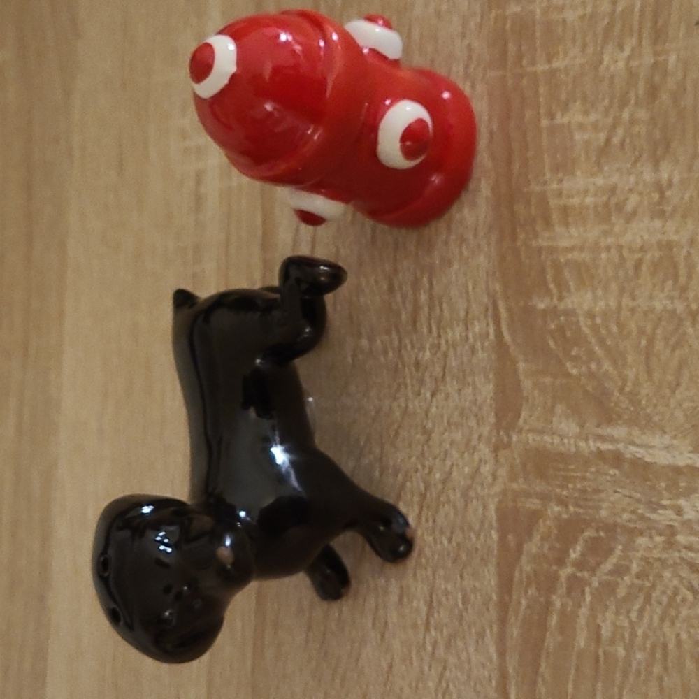 PÌER ONE Salt and Pepper Shakers